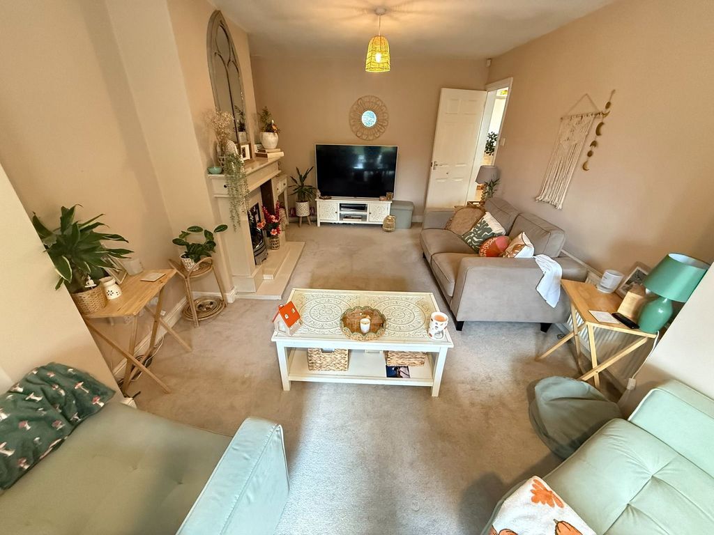 Property photo 3 of 21