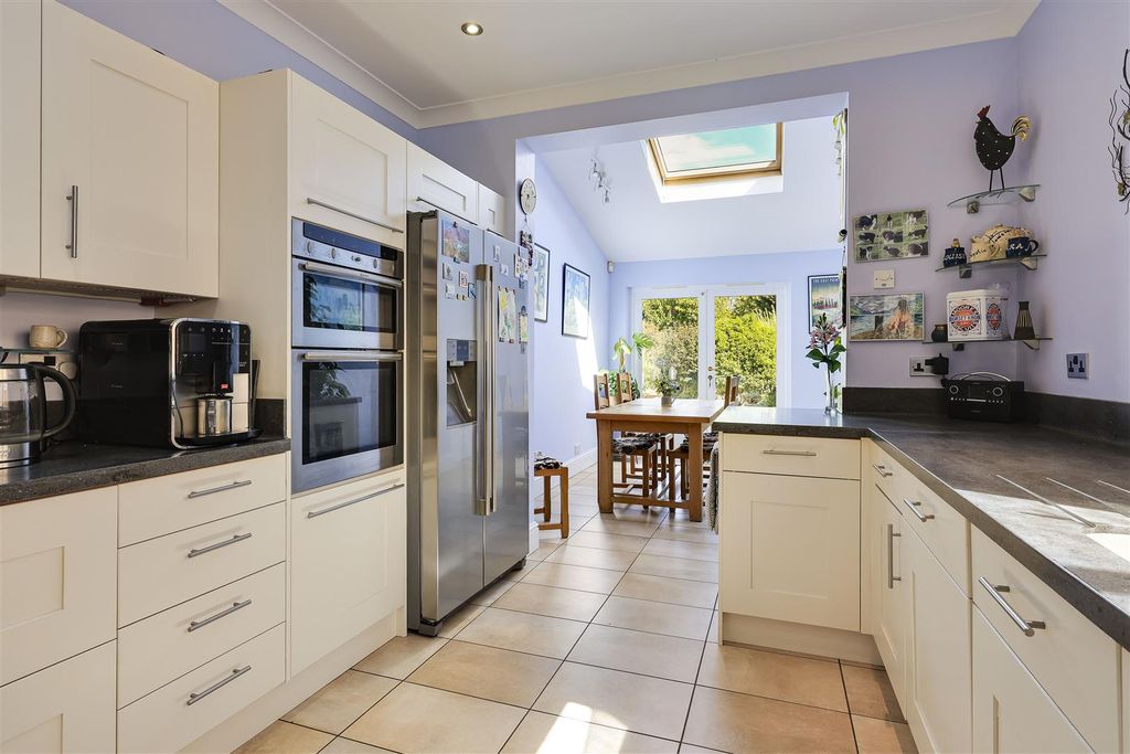 Property photo 3 of 35 Img (23).Jpg