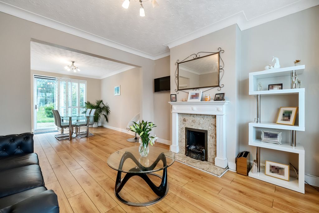 Property photo 2 of 28 Picture No. 01