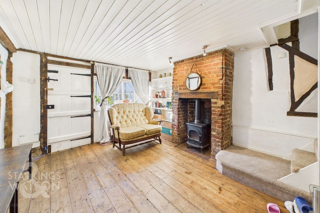 Property photo 2 of 18