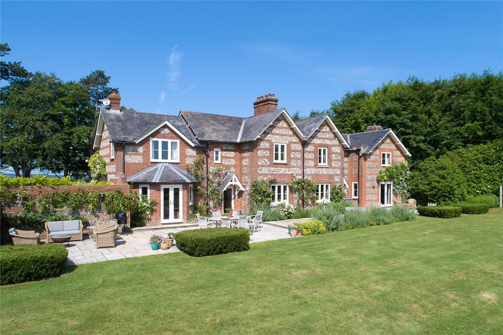 Property photo 2 of 27 Cleeves House