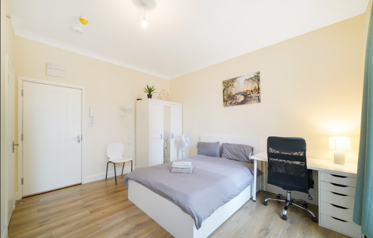 Property photo 2 of 7