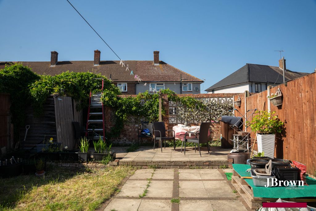 Property photo 3 of 11