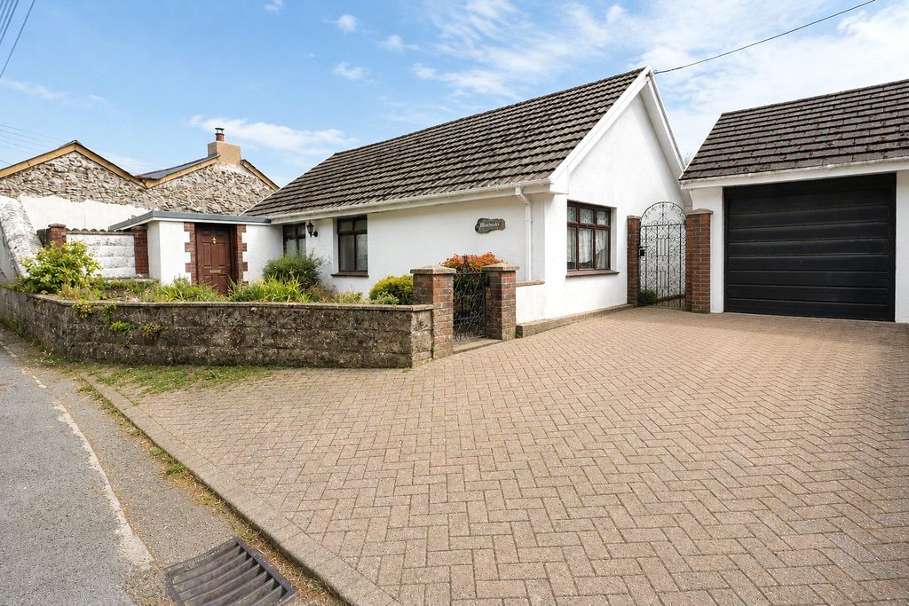 Property photo 1 of 15 1 - Picture No. 09