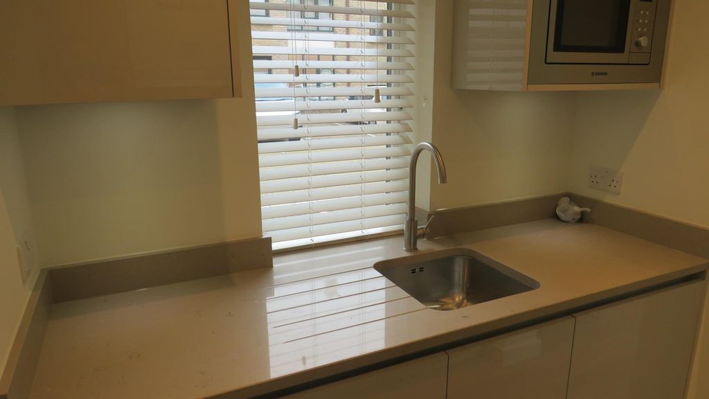 Property photo 3 of 7 Kitchen