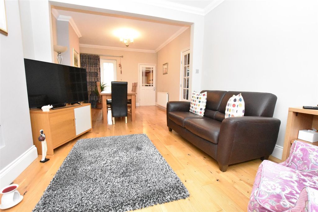 Property photo 2 of 18 Living Area