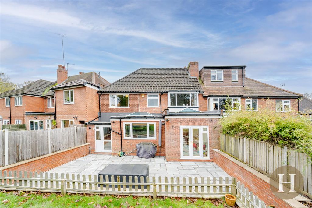 Property photo 3 of 43 Hadleigh Estate Agents-53.Jpg