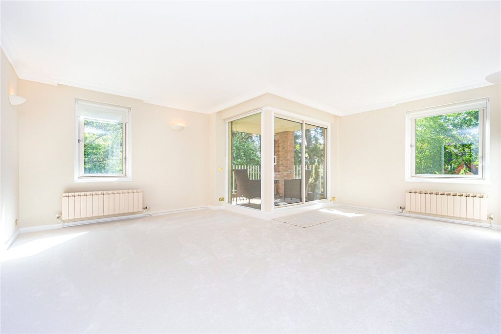 Property photo 3 of 11 Picture No. 13
