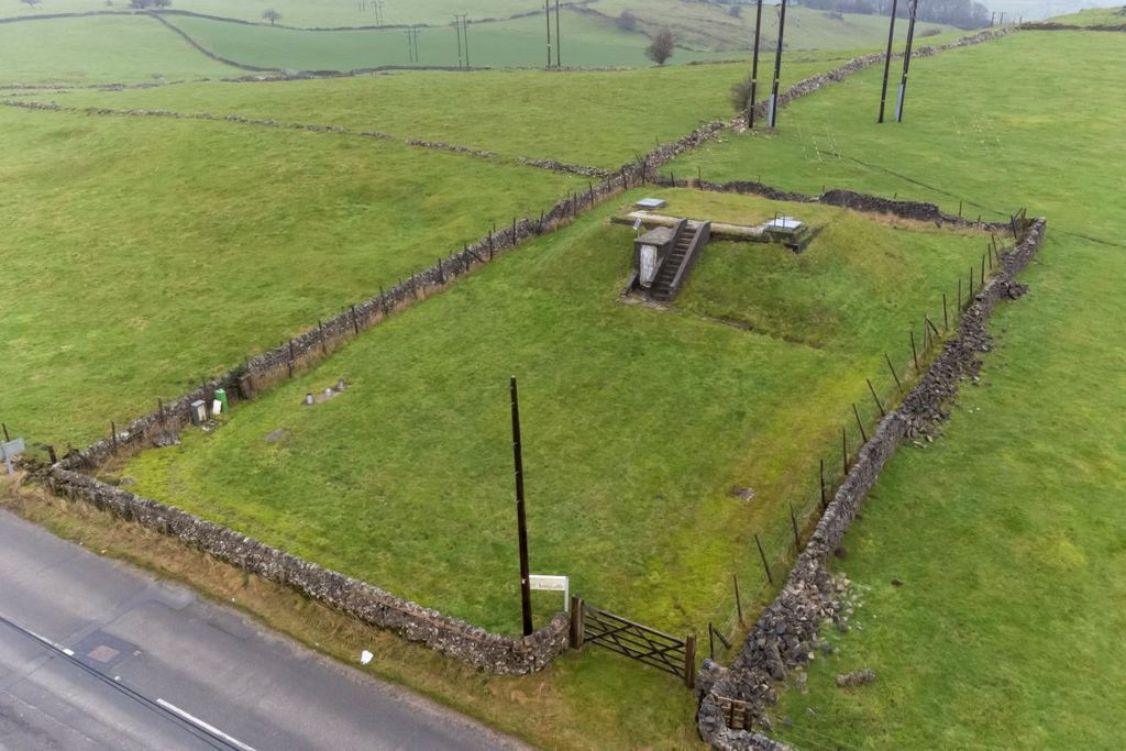 Property photo 1 of 6