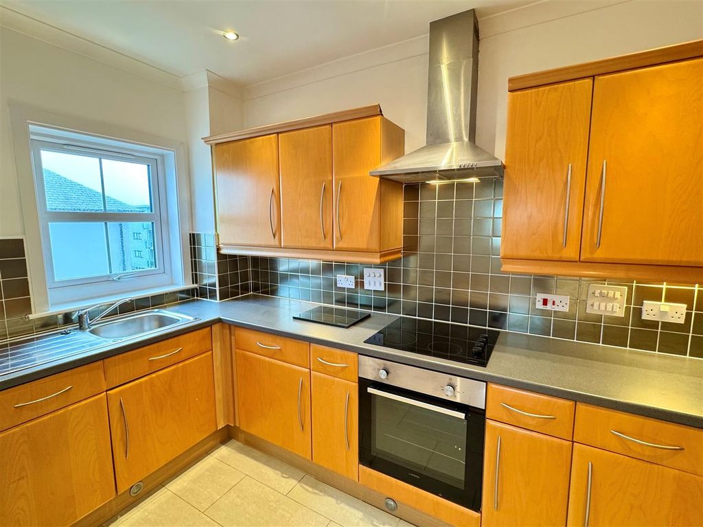 Property photo 3 of 7 3 Bezant Place Kitchen