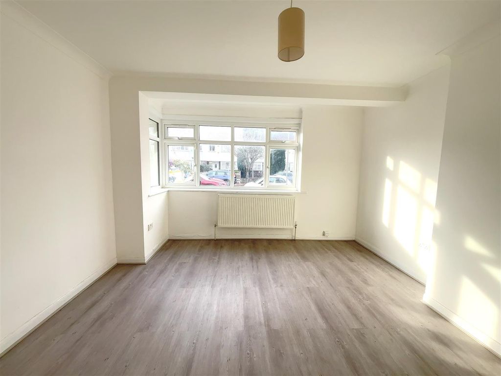 Property photo 2 of 11 Img_9355.Jpg