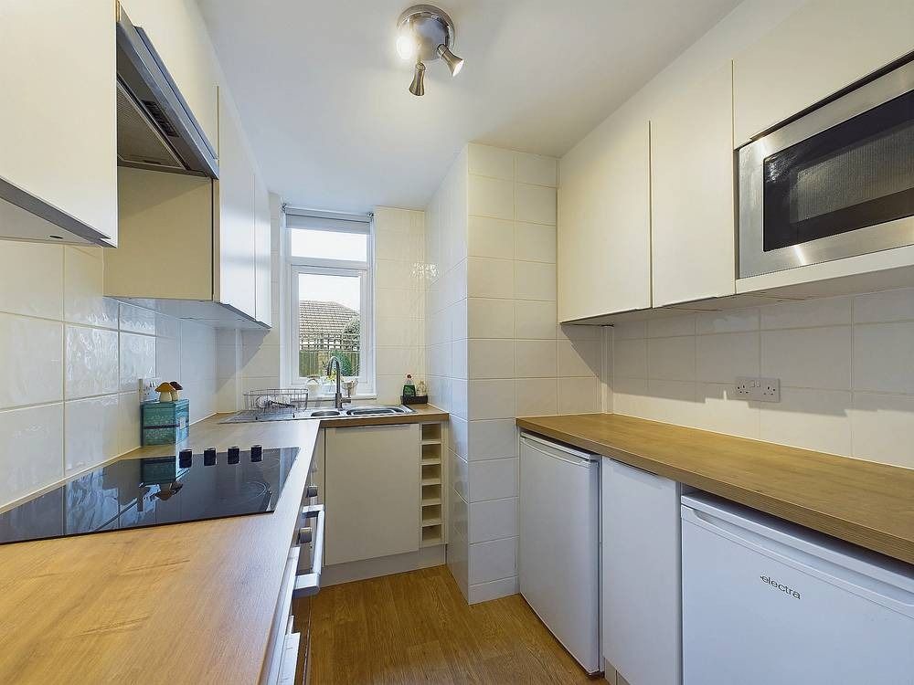 Property photo 3 of 12 3649095