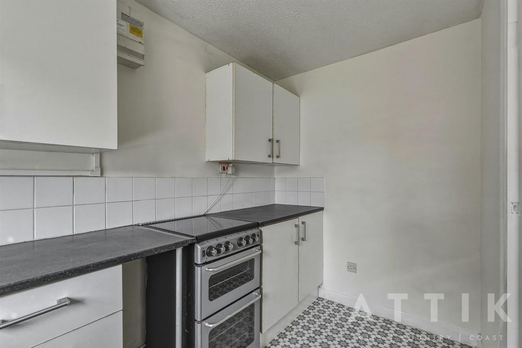 Additional image 6 of 1 bed flat for saleGainsborough Drive, Halesworth IP19