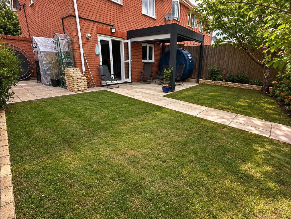 Property photo 2 of 11