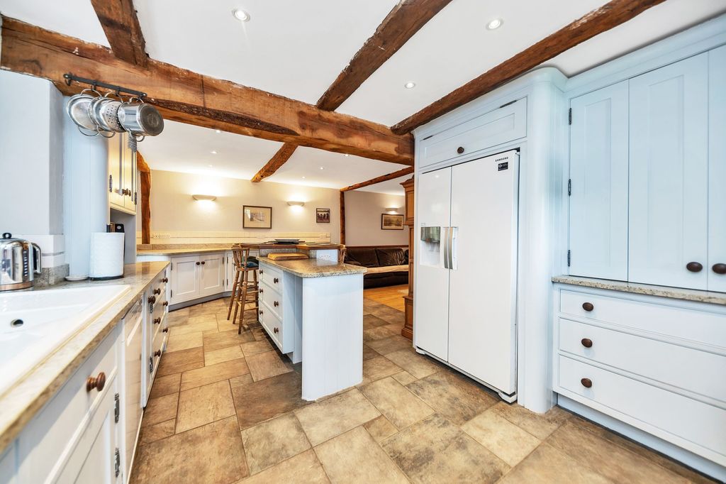 Property photo 3 of 20