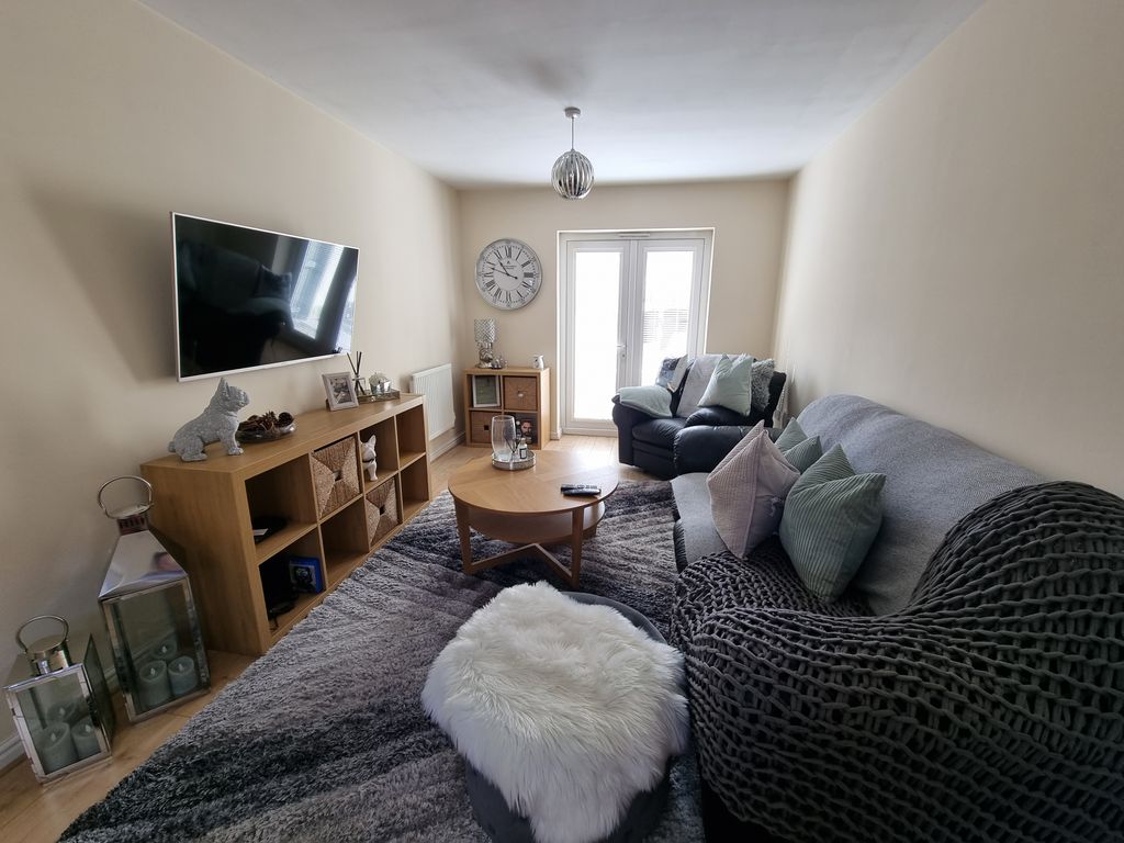 Property photo 3 of 17