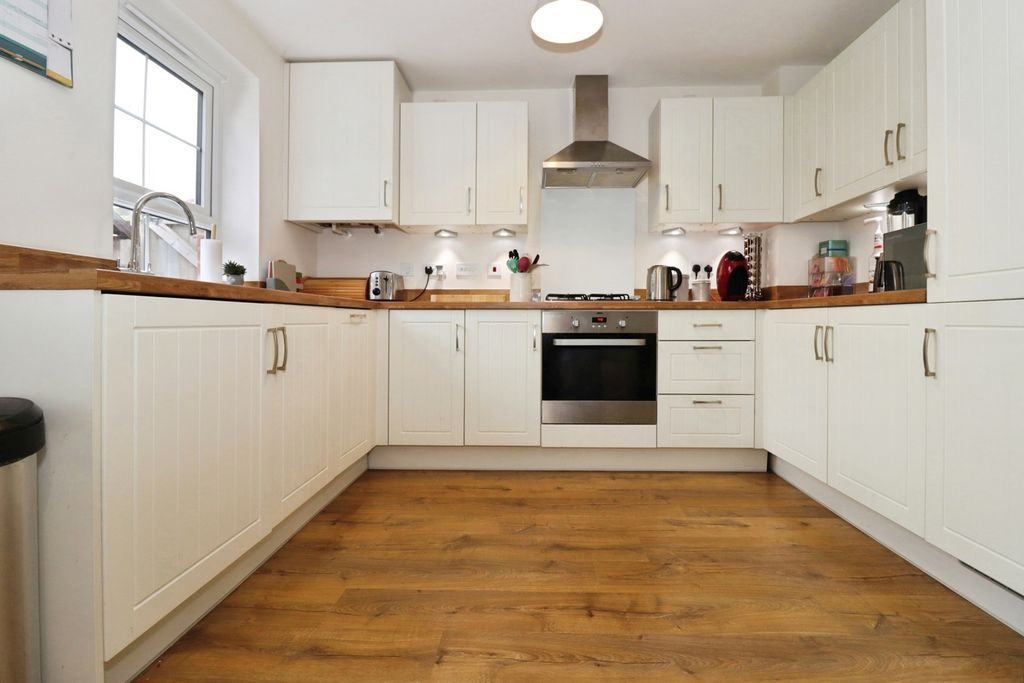 Property photo 2 of 17 Pbox-Img.Jpg