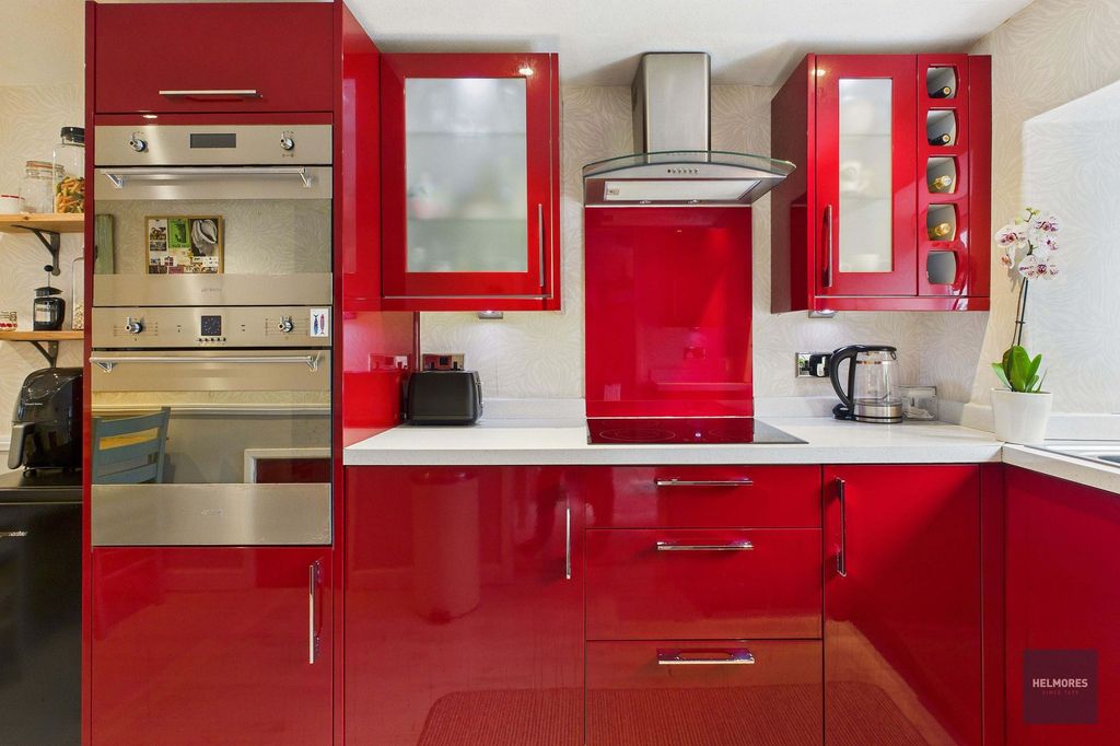 Property photo 2 of 21