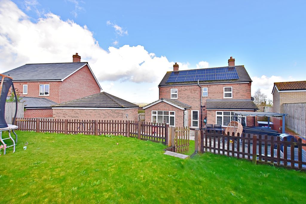 Property photo 3 of 31 Photo 21