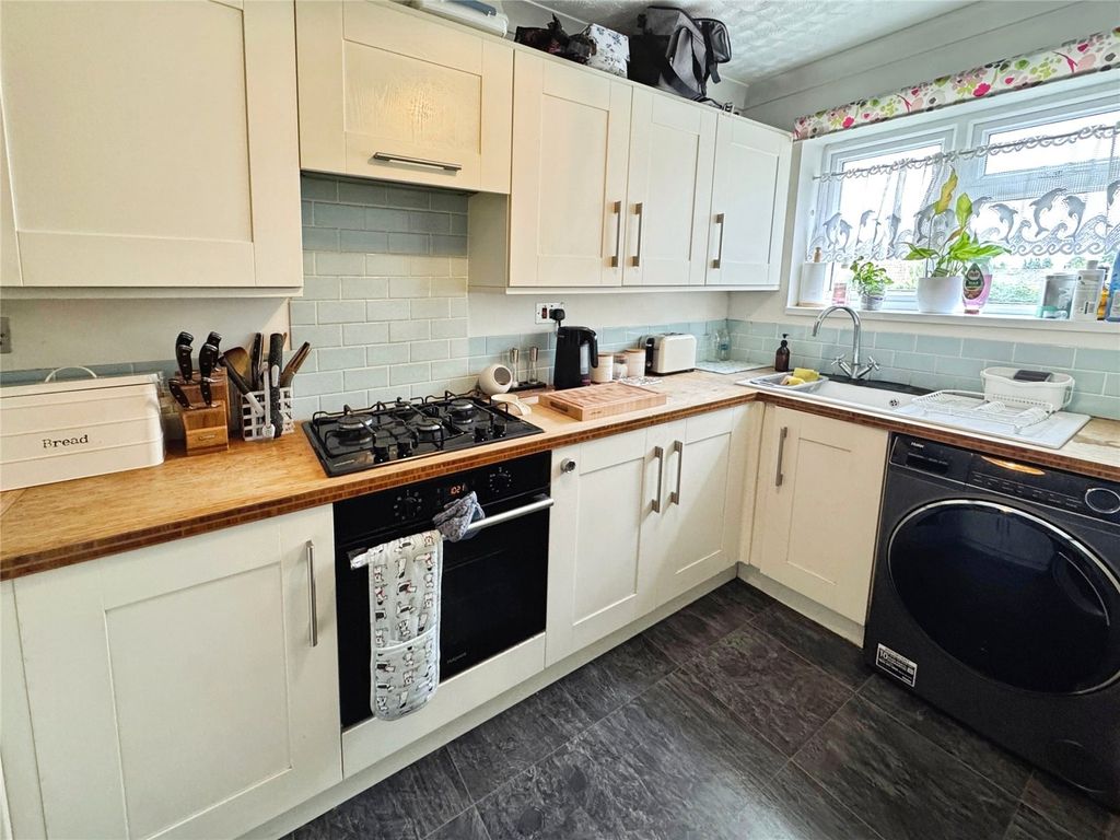 Property photo 3 of 11 Picture No. 10
