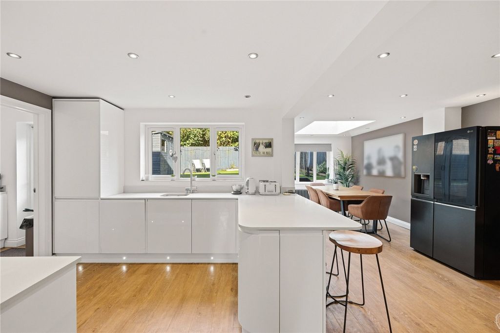 Property photo 2 of 31 Picture No. 06