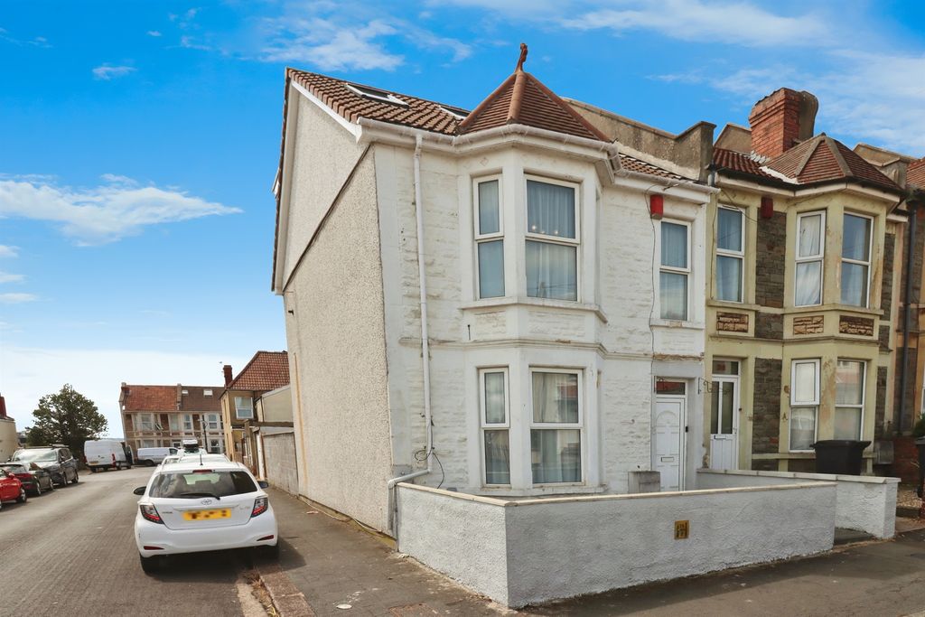 Property photo 1 of 26
