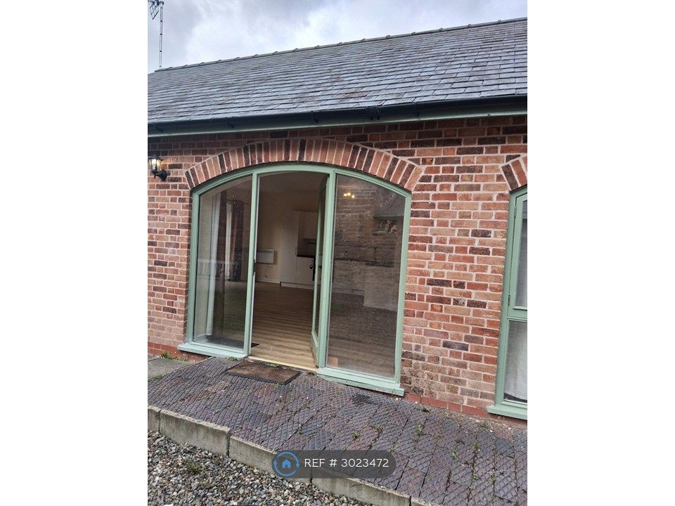 Property photo 2 of 7 Front Entrance