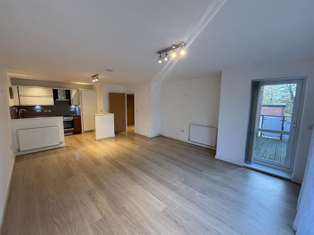 Property photo 2 of 21 Lounge Kitchen