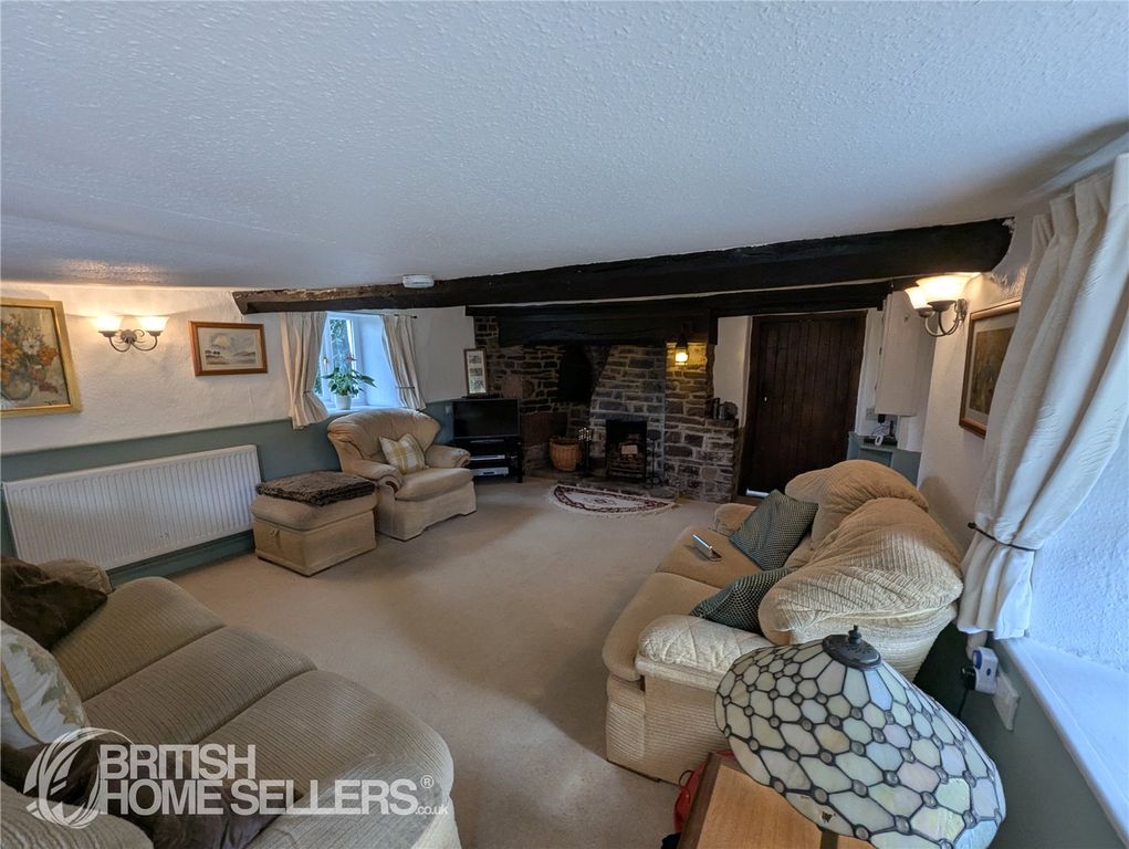 Property photo 3 of 18 Picture No. 06