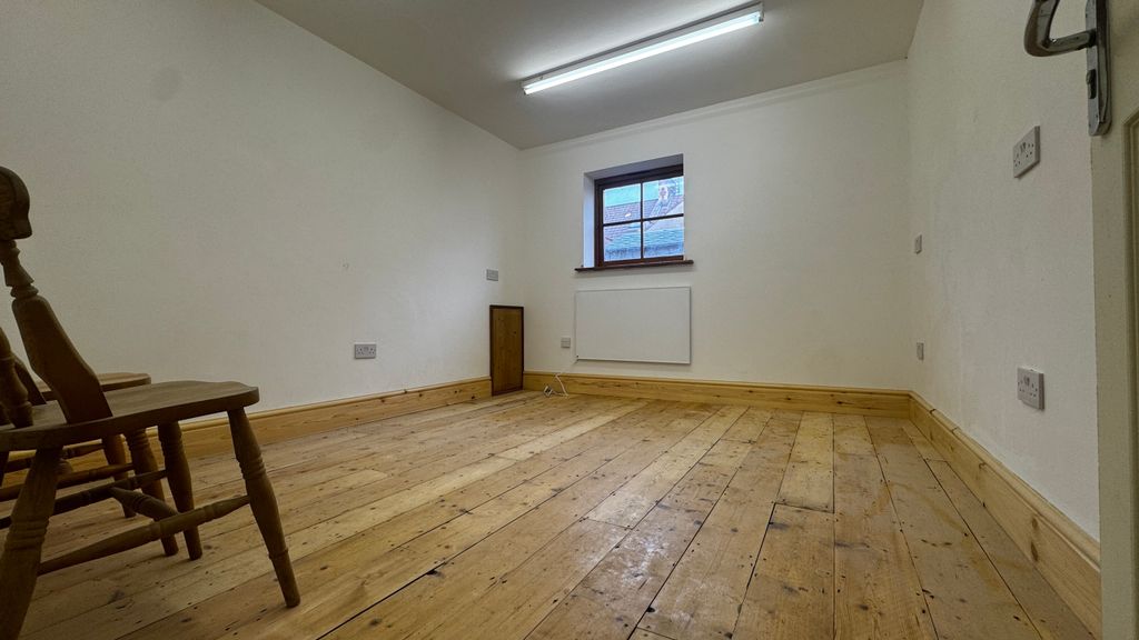 Property photo 1 of 11 Img_7171