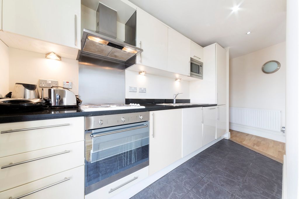 Property photo 2 of 8 Photo 7