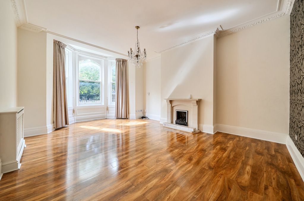 Property photo 2 of 12 1510401-18-6A846F...