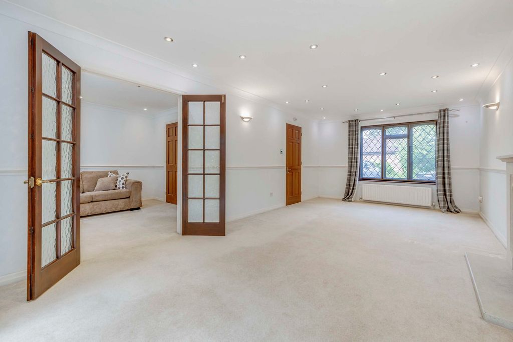 Property photo 3 of 20 Pbox-Img.Jpg