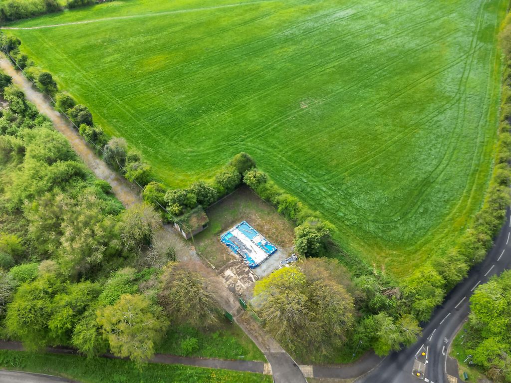Property photo 2 of 11