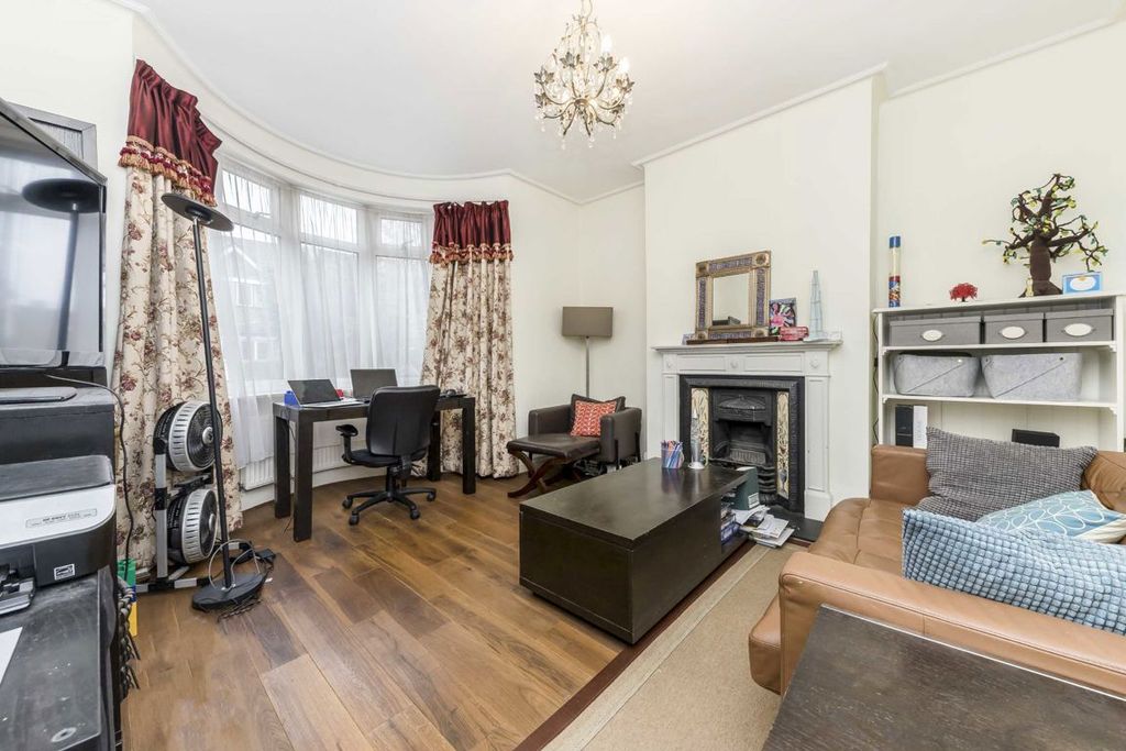 Property photo 2 of 11