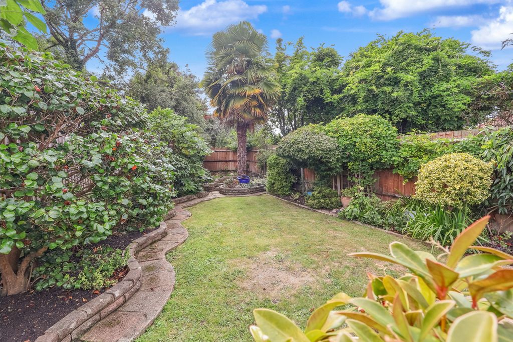 Property photo 3 of 12