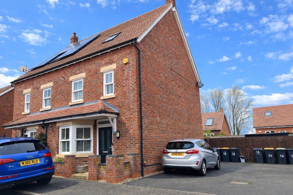 Property photo 1 of 16 Picture No. 18