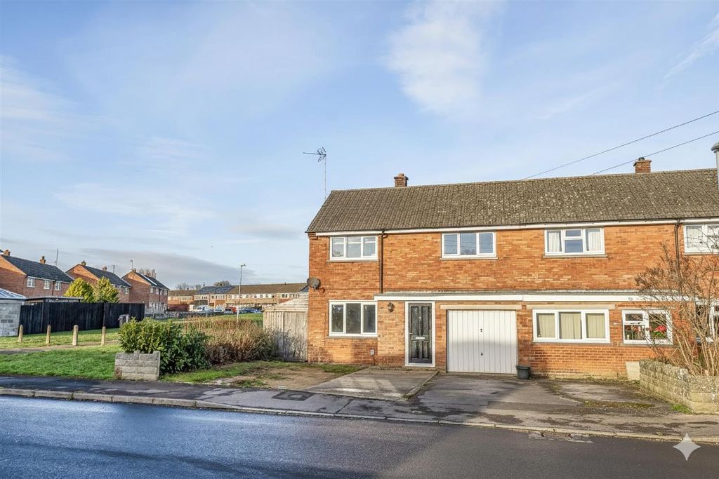 Property photo 1 of 20 Gemini_Generated_Image_A3Ccg1A3Ccg1A3cc.Png