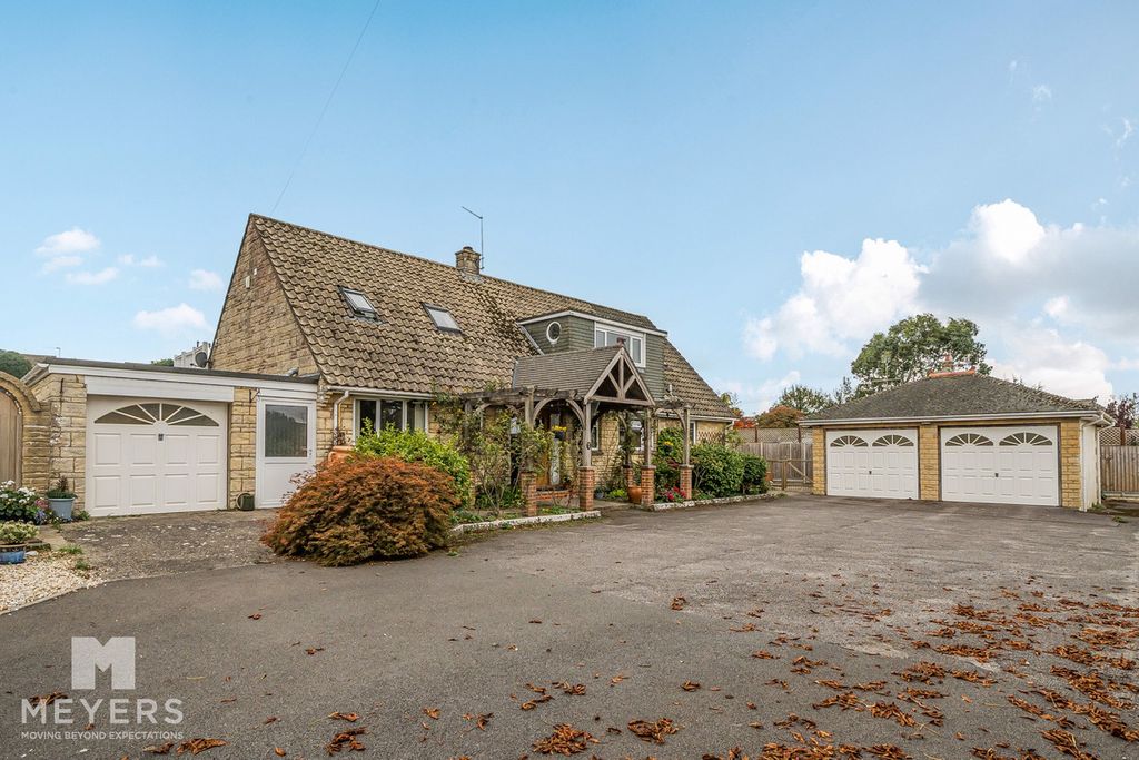Property photo 1 of 23