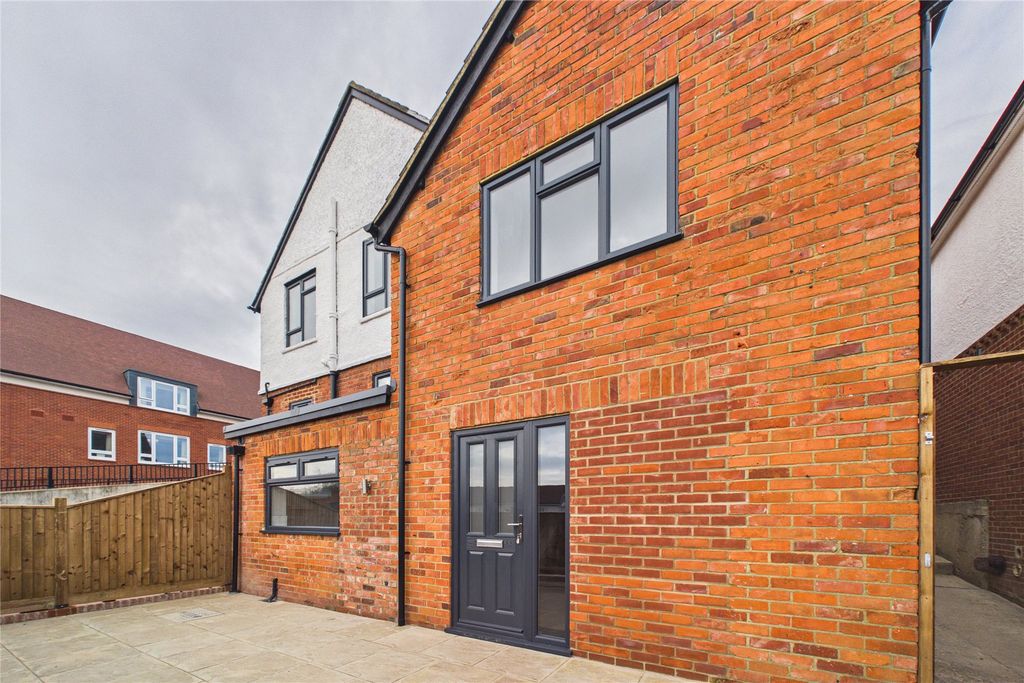 Property photo 1 of 8 Picture No. 08