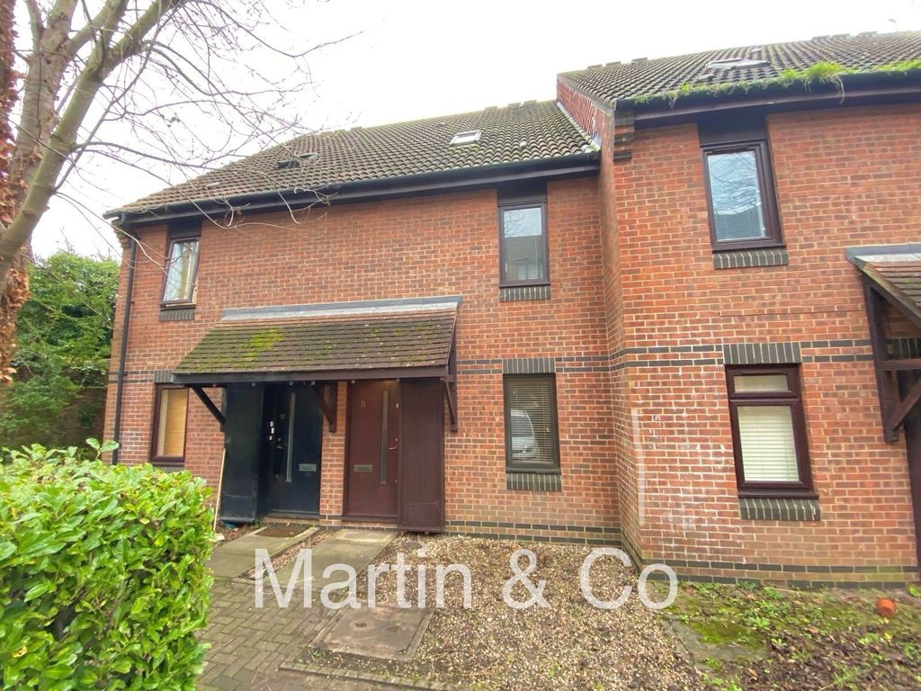 Property photo 2 of 8