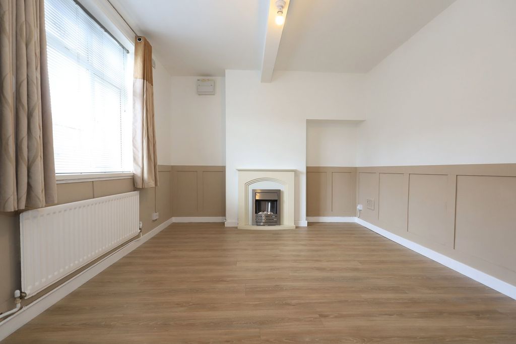 Property photo 3 of 30