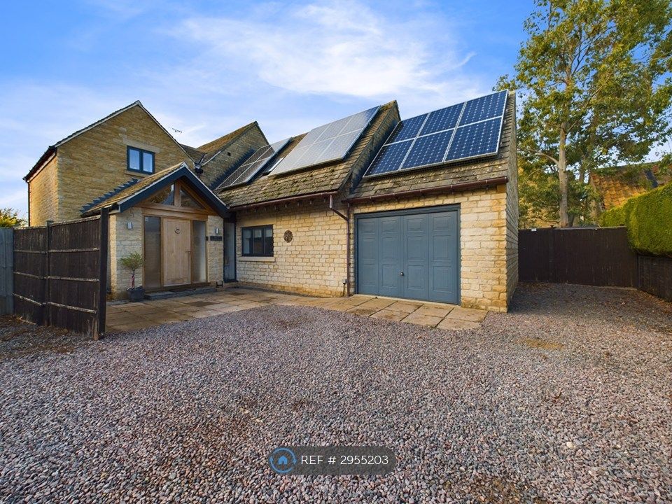 Property photo 3 of 35
