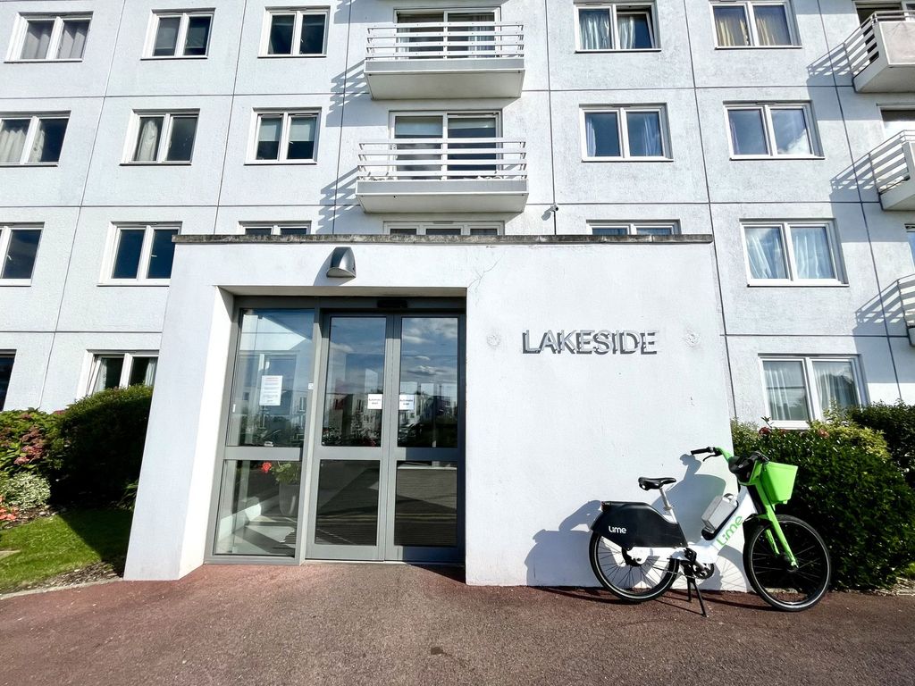 Property photo 2 of 13