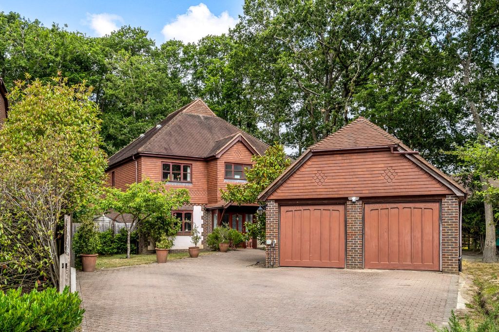 Property photo 1 of 25