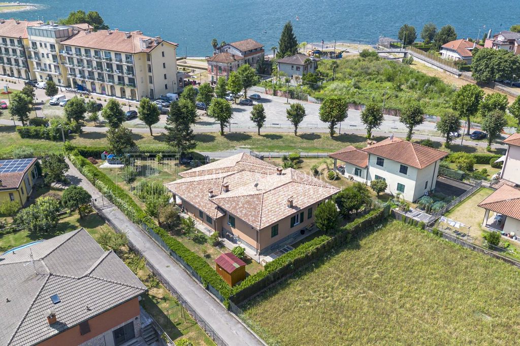 Property photo 1 of 40 The Lake Como Villa- Via Alla Fabrica