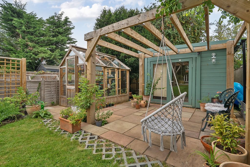 Property photo 3 of 16 1324423-16-6874F0...
