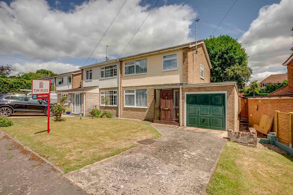 Property photo 2 of 11