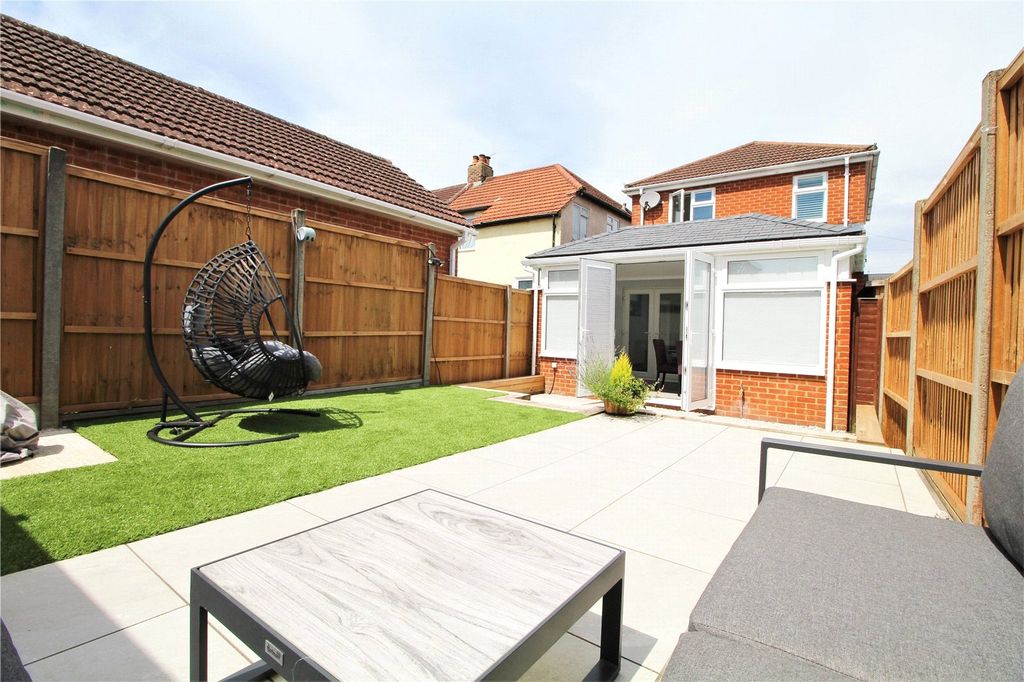 Property photo 3 of 16 Picture No. 09