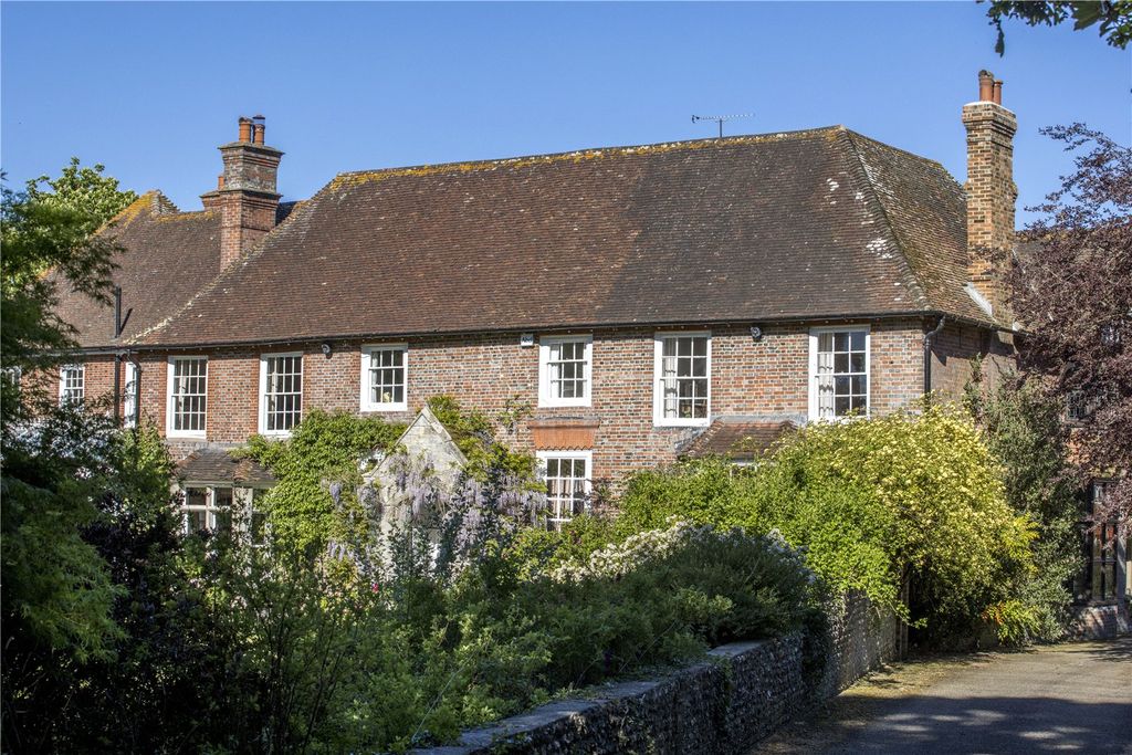 Property photo 1 of 31 Sherrington Manor